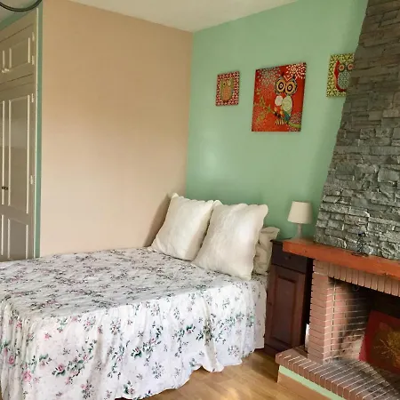 Cozy In With Chimney Appartement Benajarafe